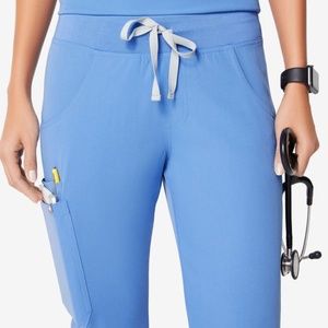 FIGS Women's Kade Cargo Scrub Pants Ceil Blue S/T